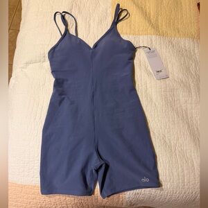 ALO Yoga Alosoft Onesie short, size S